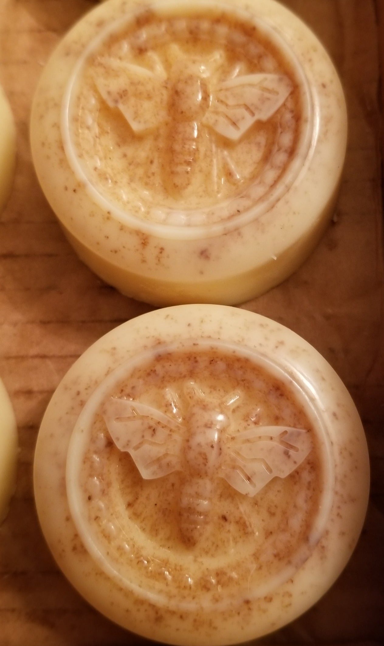 Honey/Beeswax Lotion Bar
